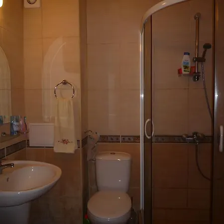 Central Plaza Apartment *